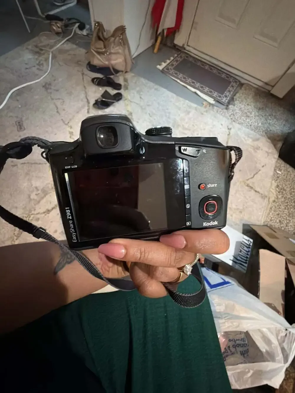 Kodak EasyShare Z981 14MP Digital Camera with 26x Optical Zoom